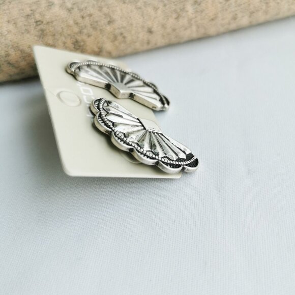 Chico’s Vintage-Inspired Silver Statement Earrings Bold Geometric Design - Picture 4 of 4